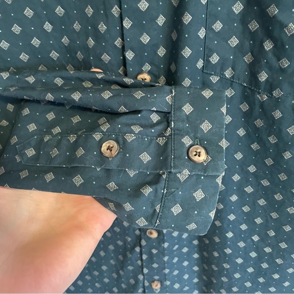 Knickerbocker Printed Button-down in Blue-Green size L - Picture 5 of 5